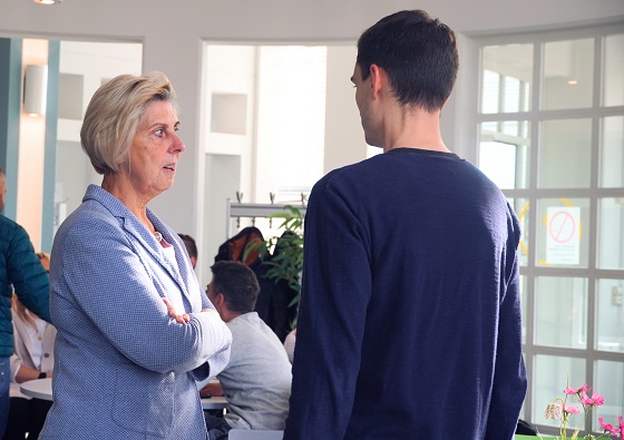 Hochschulpräsidentin Prof. Dr. Heike Wagner mit Studiengangsleiter Pepijn van Dijk