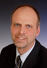 Herr Dr. Bernd Wittek