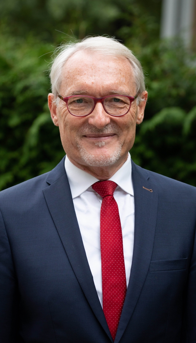 Bild von Dr. Jochen Christe-Zeyse Bild von Dr. Jochen Christe-Zeyse