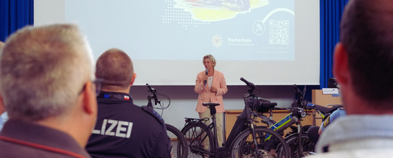 Fünfte 2Rad Fachtagung an der HPol - Eröffnung durch Präsidentin